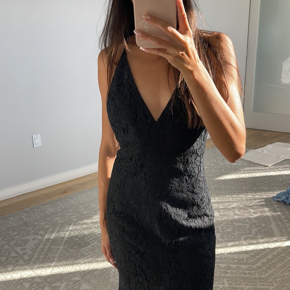 FAME AND PARTNERS BLACK MAXI DRESS - Picture 2 of 4